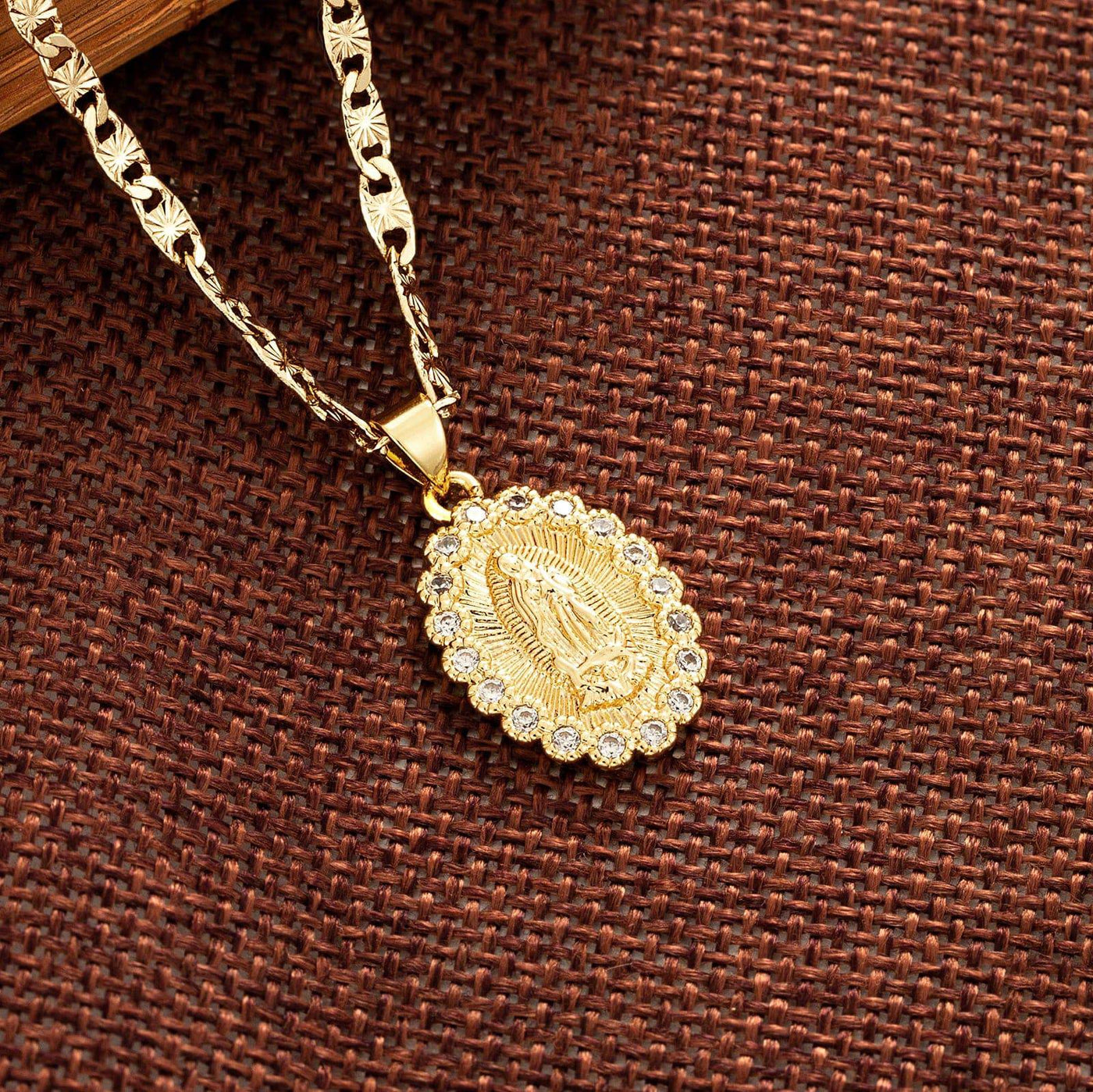Mini Virgen Mary CZ 14K Gold Plated Necklace - Luxe & Co. Jewelry